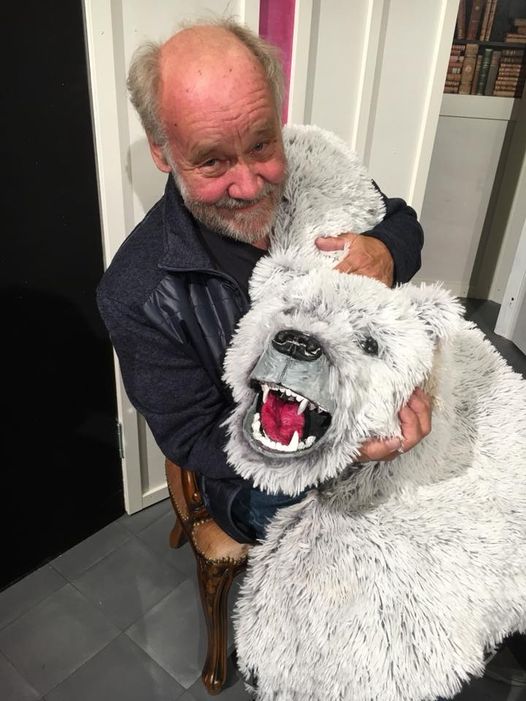 Markus Packalén ja jääkarhuntalja Roosa